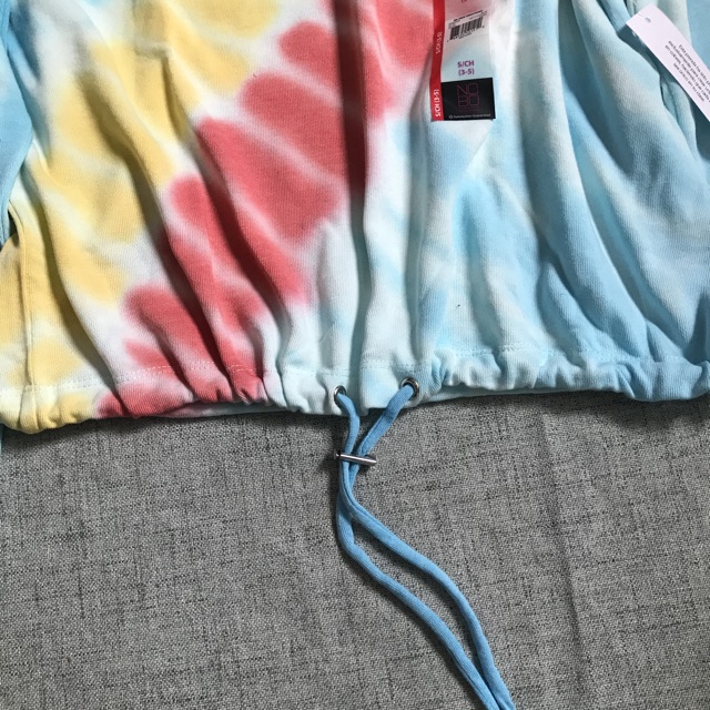Áo sweater dáng crop xuất khẩu dư xịn