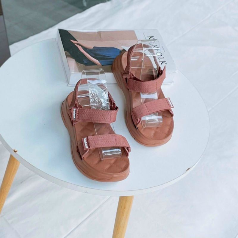 Giày sandal nhựa nữ bánh mì thời trang cao cấp mẫu mới 9608
