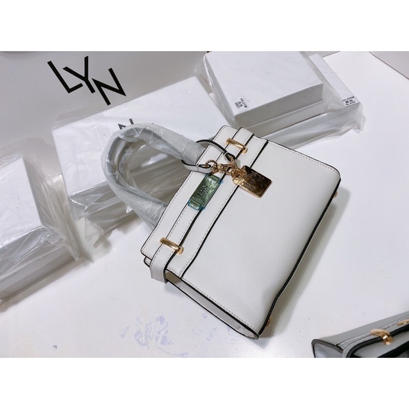 𝐓𝐮́𝐢 𝐋𝐲𝐧 𝐀𝐓𝐋𝐀𝐍𝐓𝐈𝐒 𝐒 𝐇𝐀𝐍𝐃𝐁𝐀𝐆𝐒