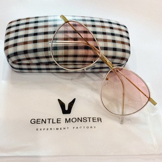 Kính Gentle Monster Baguette (3 màu hồng, vàng, đen)