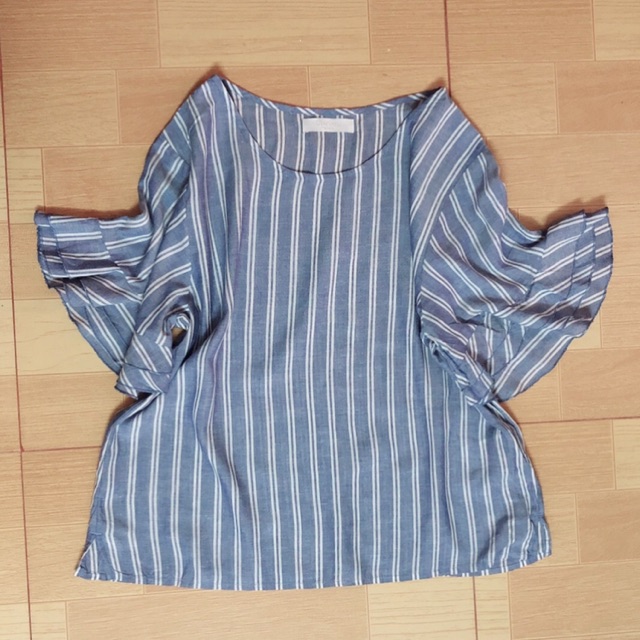 Áo kiểu tay loe hàng Nhật