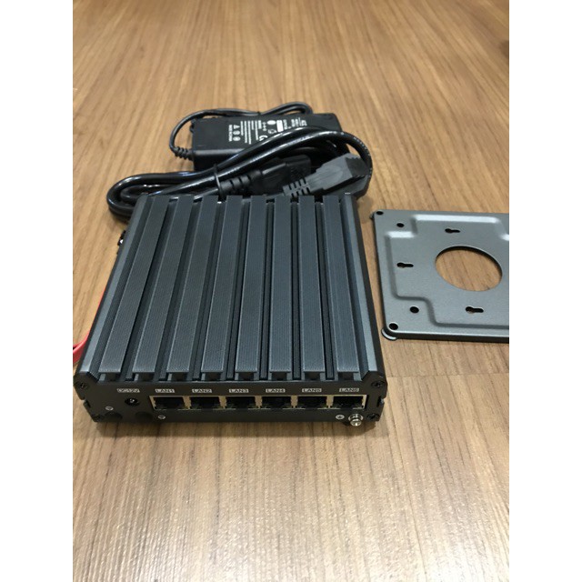 Router pfsense 6 port Gigabit, J1900, 2G, SSD 32G mới 95