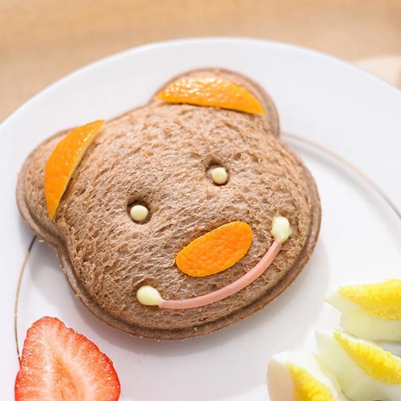 Khuôn Cắt Bánh Sandwich Hình Gấu Hoạt Hình Dễ Thương