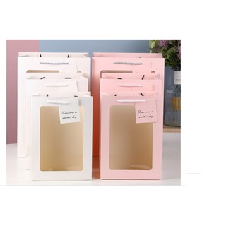 Túi giấy mặt kính đựng hoa và quà tặng nhiều size lựa chọn