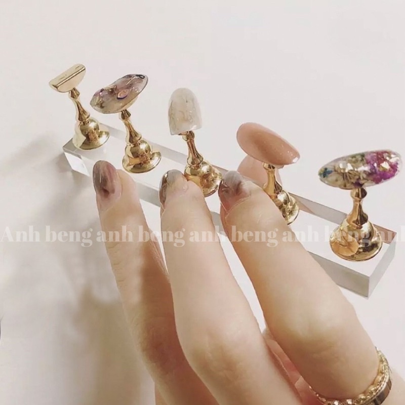 Đế gắn móng giả tập làm Nail , đế móng mẫu quân cờ