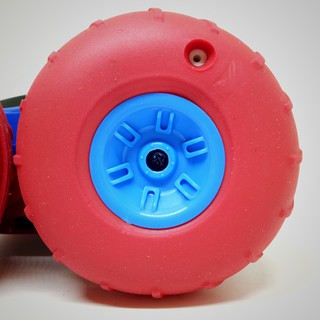Xe địa hình siêu tốc nhào lộn 360 độ