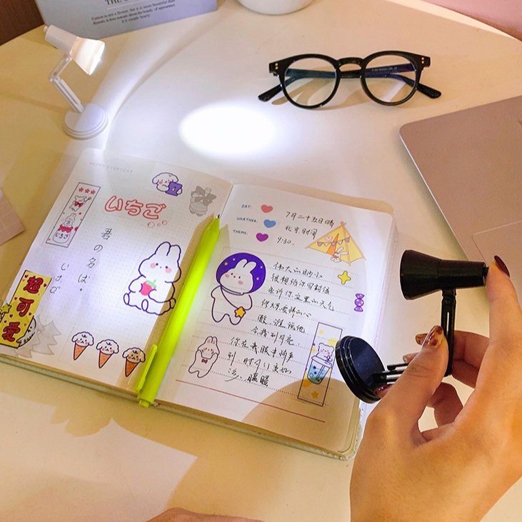 Đèn LED mini để bàn thiết kế độc đáo đáng yêu