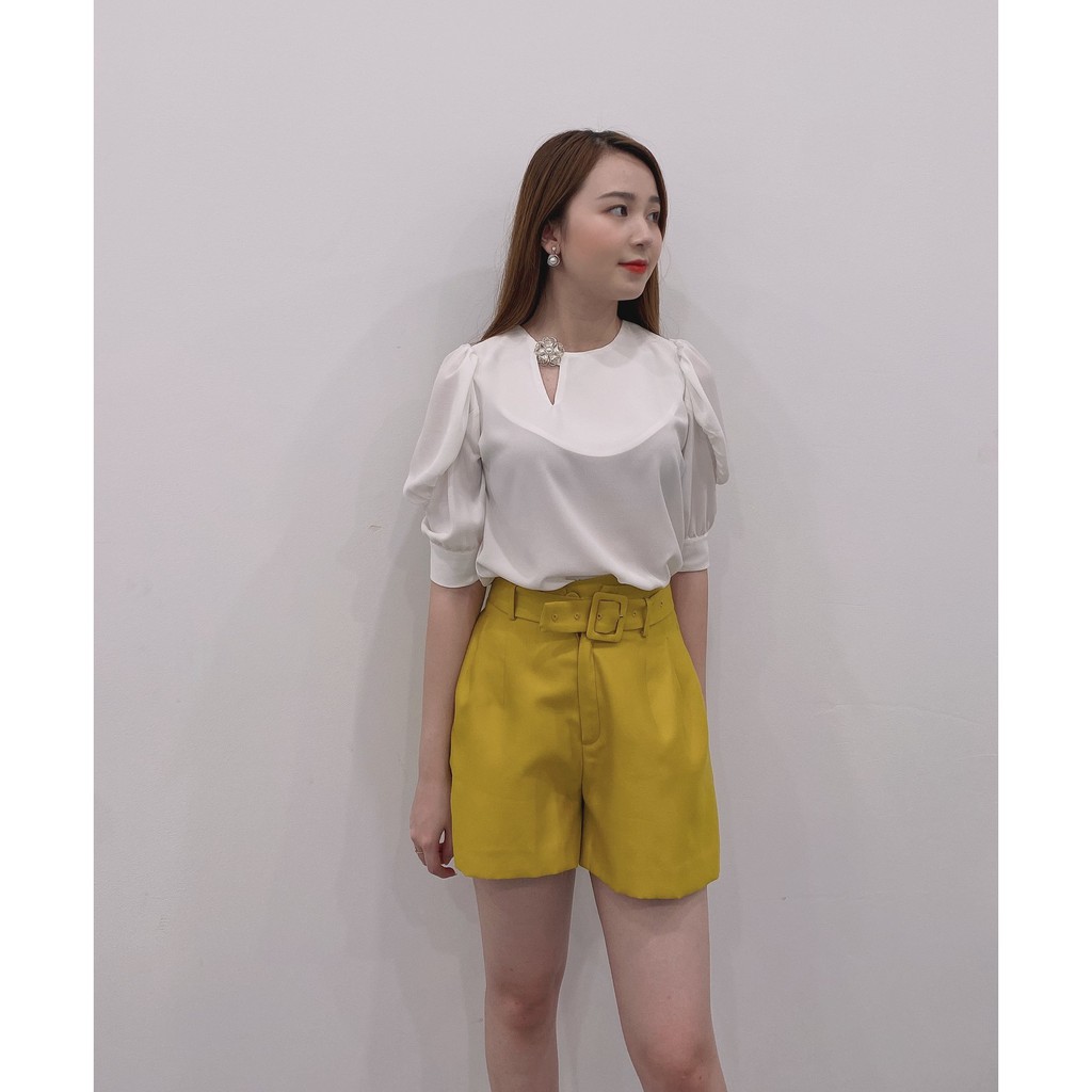 Quần Short NEVA Kèm Đai Lưng Bản To B200054 | Đen - Vàng