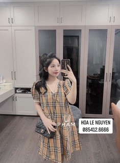 VÁY KẺ BBR CỔ TIM SO HOT