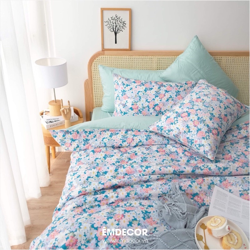 Bộ Chăn Ga Gối Cotton Sateen Hoa Thủy Tiên Xanh Lót Xanh Mint Nhạt