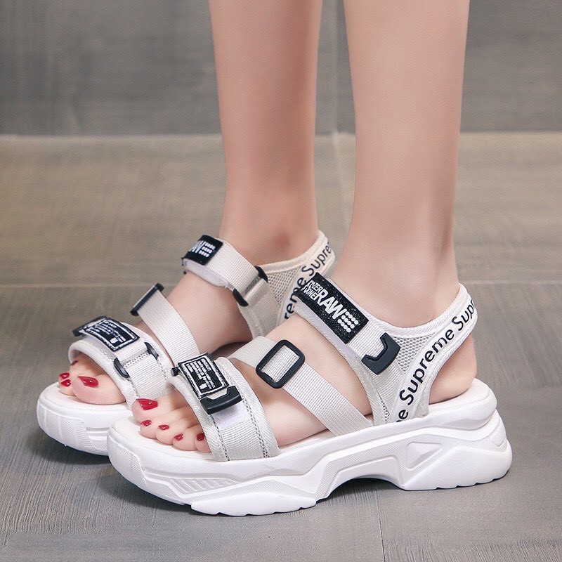 ( 2 MÀU ) Sandal Nữ 3 Quai Cực Xinh Xắn Chữ SUP Mới Kiểu Dáng Hàn Quốc Hot Trend