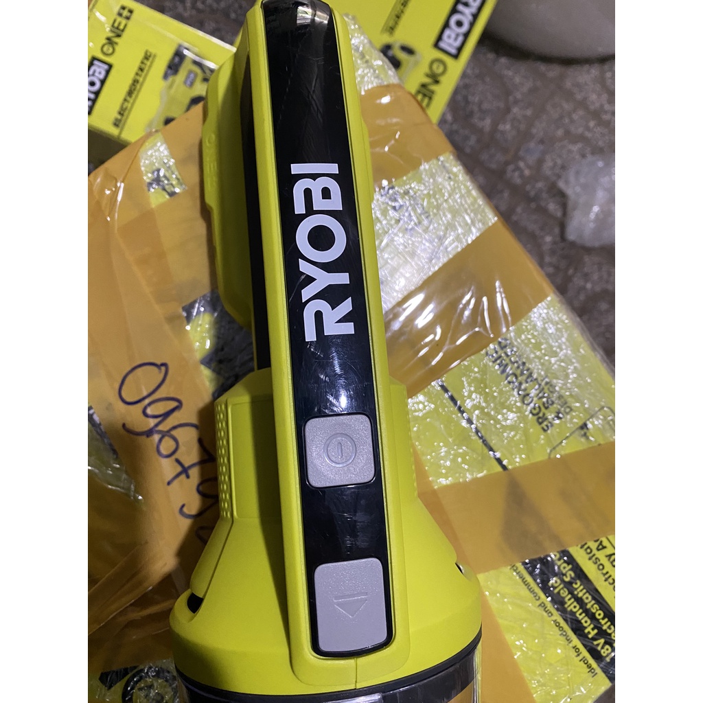 Hút Bụi Pin 18V RYOBI PCL704B
