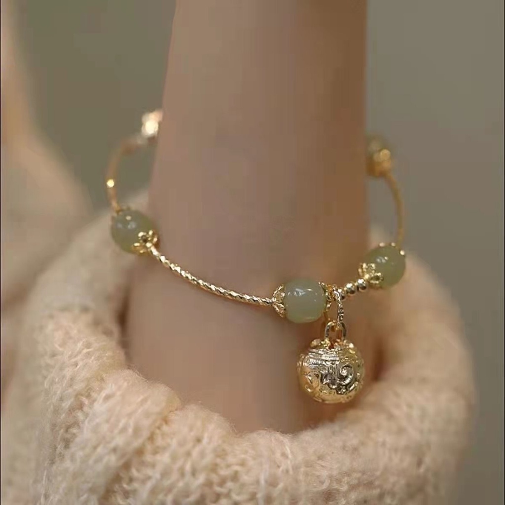 Vòng Tay Hetian Yu bell sense of sense Mới Nhẹ Nhàng Có Chuông Sang Trọng Cho Nữ