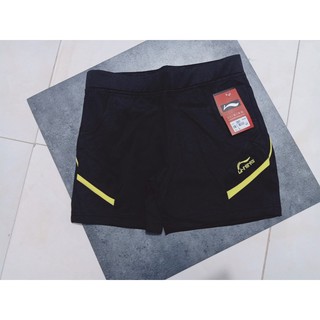 Quần cầu lông Lining nữ 100% chất thun poly.