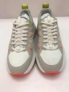Giày thể thao nữ Zara authentic