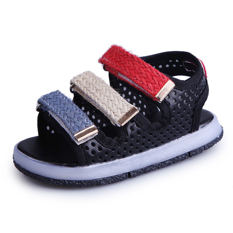 Giày sandal có đèn LED hiện đại cho bé gái