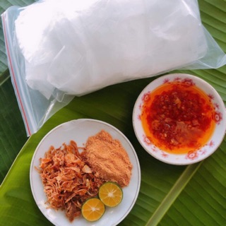 Bánh tráng muối sate tắc hành phi.