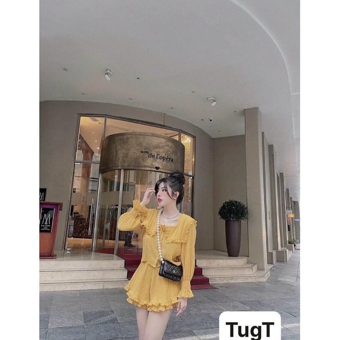 Set bộ áo bèo tầng tay dài quần short đũi xốp siêu phẩm