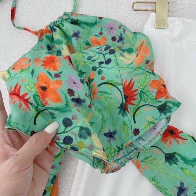 Set đồ nữ đi biển áo yếm quần suông trắng xẻ đi chơi du lịch dạo phố
