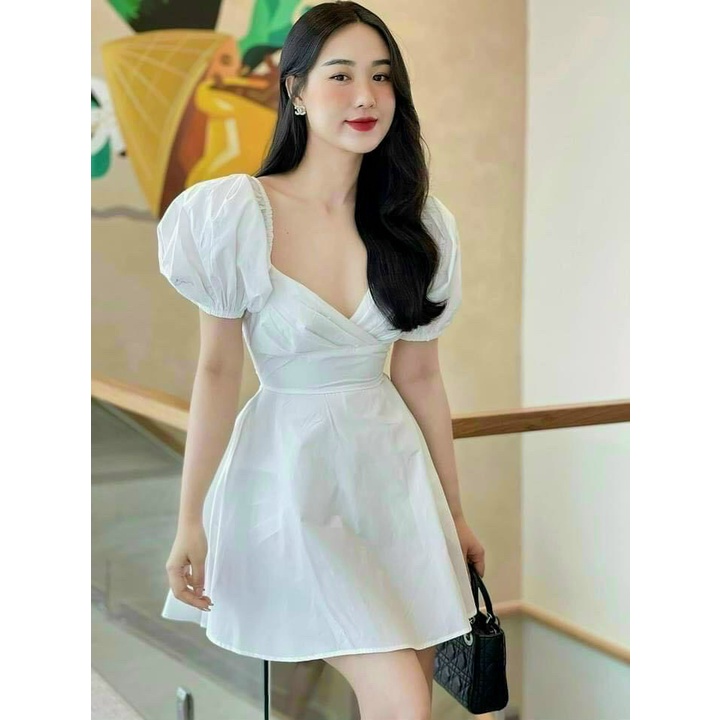 ĐẦM TRẮNG CHÉO CỔ V TAY PHỒNG VIBED