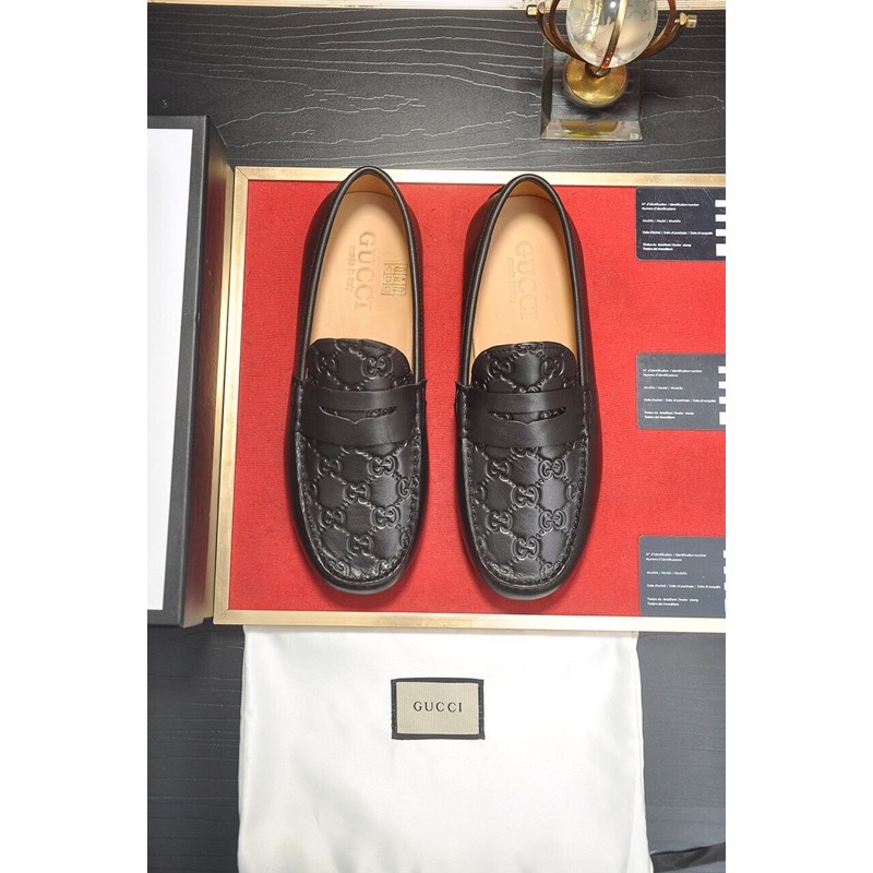 Giày lười da nam logo dập nổi họa tiết đế đinh mũi bo tròn gucci GC gG