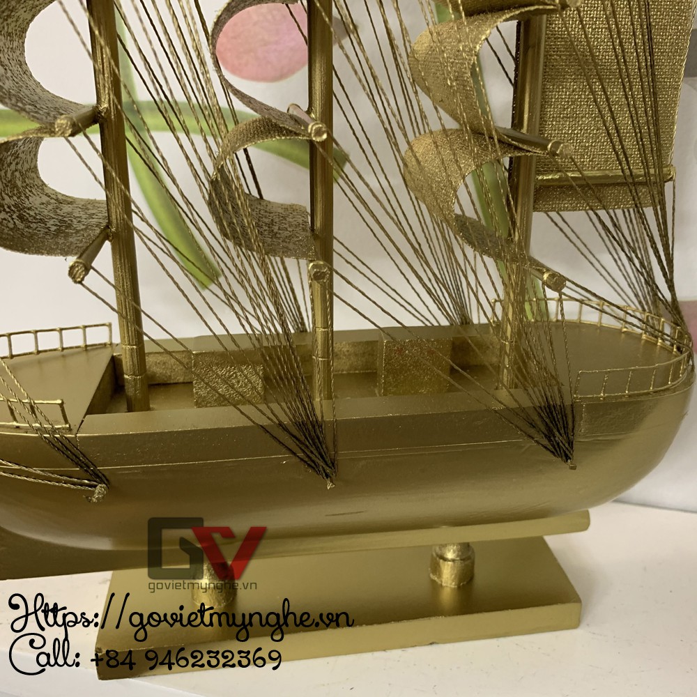 Thuyền gỗ mô hình trang trí phong thủy thuận buồm xuôi gió - Le Belem Pháp Dài 27cm - Vàng Ánh Kim