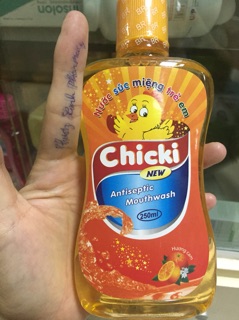 NƯỚC SÚC MIỆNG TRẺ EM CHICKI -250ML ( Dâu, Cam)