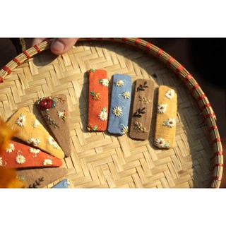 SET 2 KẸP TÓC HANDMADE THÊU TAY chat để chọn mẫu