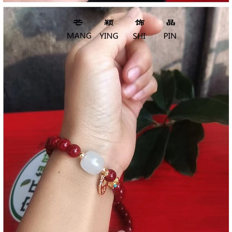 Vòng đeo tay giả bằng chu sa may mắn