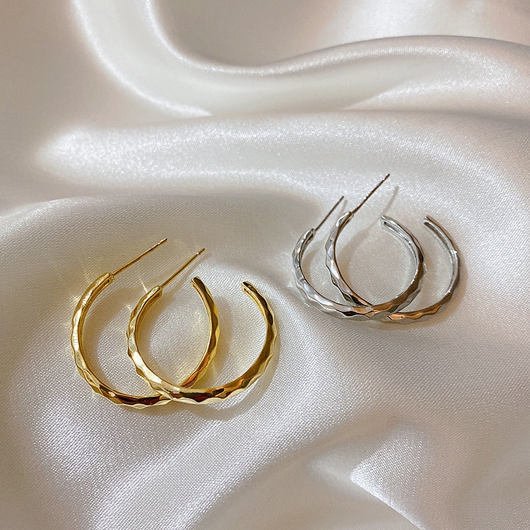 Retro diamond metal ear hoop earrings female Korea S925 silver needle