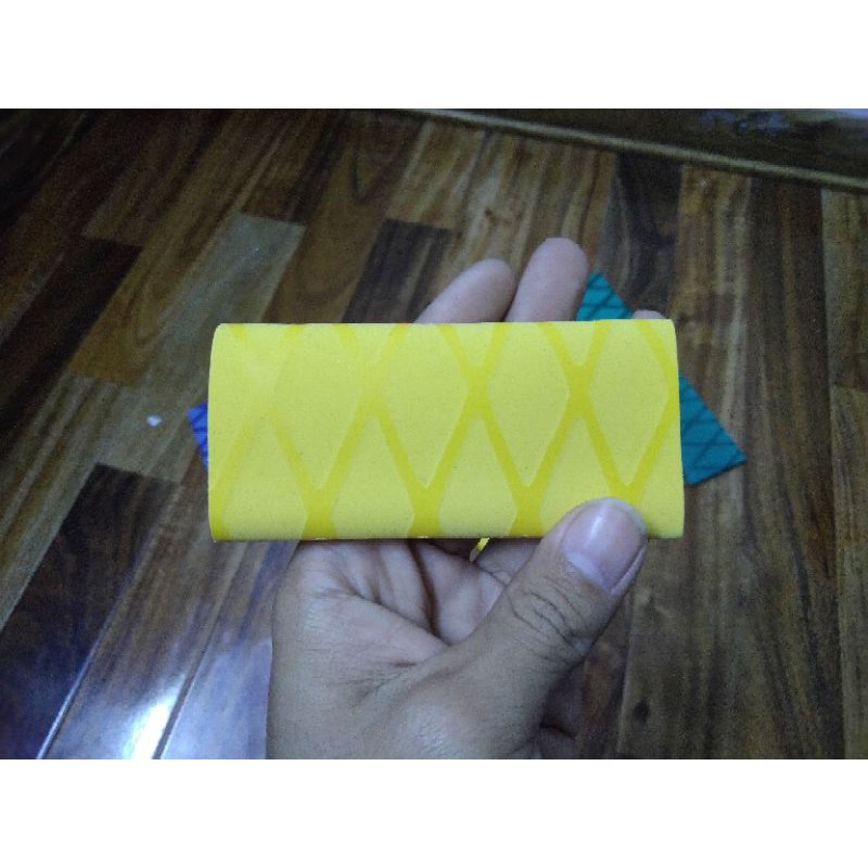 Cuốn cán vợt bóng bàn