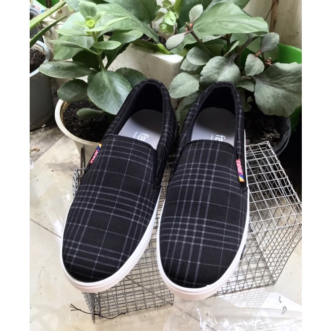 Giày lười vãi nam mẫu mới, phom đẹp, mã LV15, size từ 38 -43, họa tiết sọc sang trọng lịch lãm