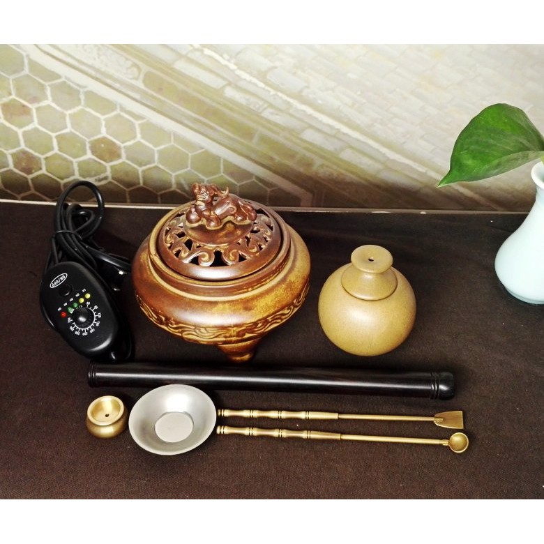 Bộ quà tặng lư hương điện tử bằng gốm sứ với bộ điều chỉnh nhiệt thời gian bắt chước gỗ trầm hương cổ điển Pix