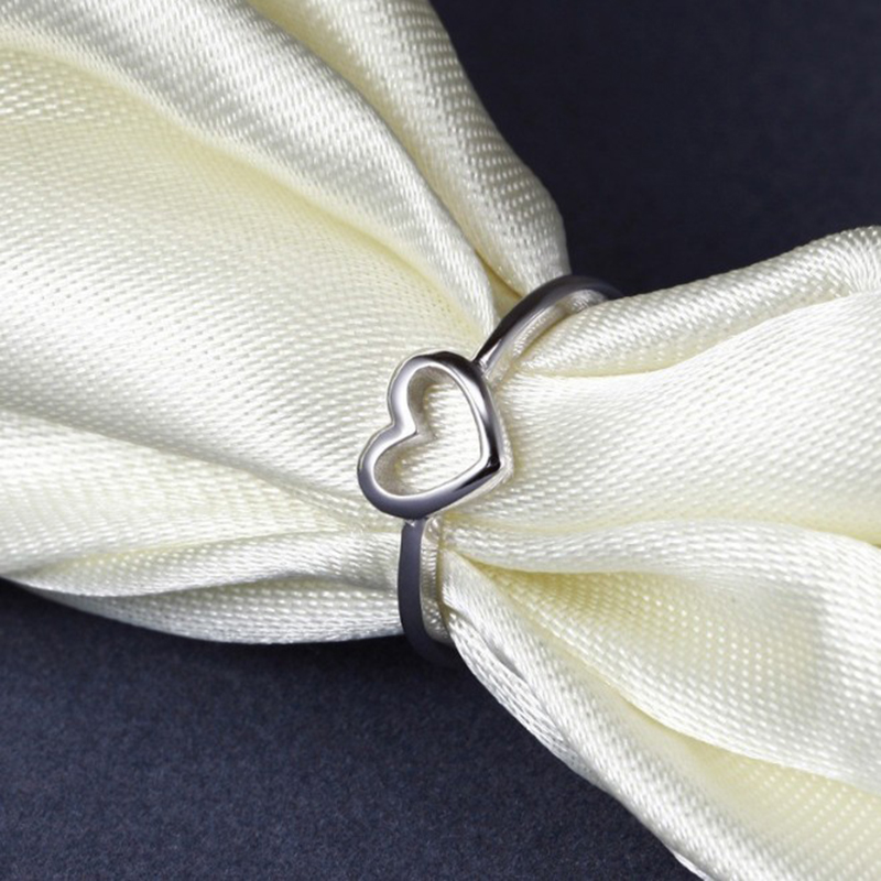 Nhẫn Hợp Kim Hình Trái Tim Xinh Xắn