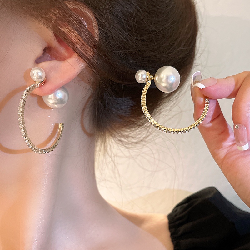 Đôi Khuyên Tai Vòng Đính Hạt Ngọc Trai Thiết Kế Mới 2022