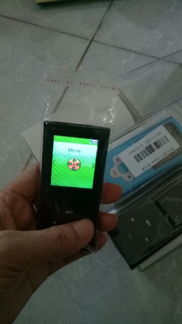 Máy Nghe Nhạc MP4 Kiểu Dáng Ipod Năng Động