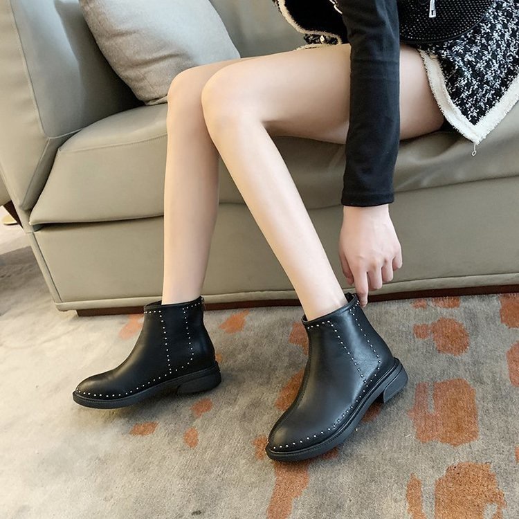 Bốt nữ đế bệt 3 phân lót lông (mã 206-bốt nạm viền đinh) | BigBuy360 - bigbuy360.vn