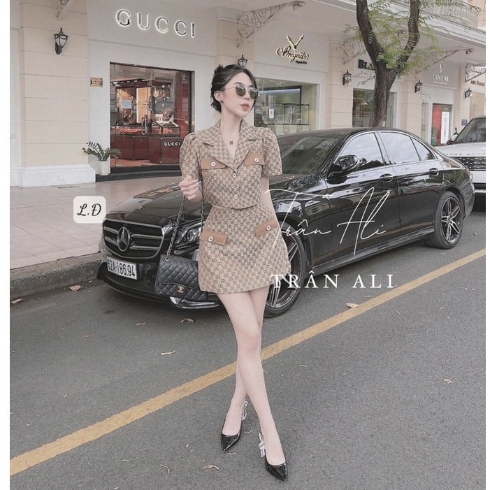 Set croptop kaki chân váy ngắn chữ a họa tiết chữ cao cấp