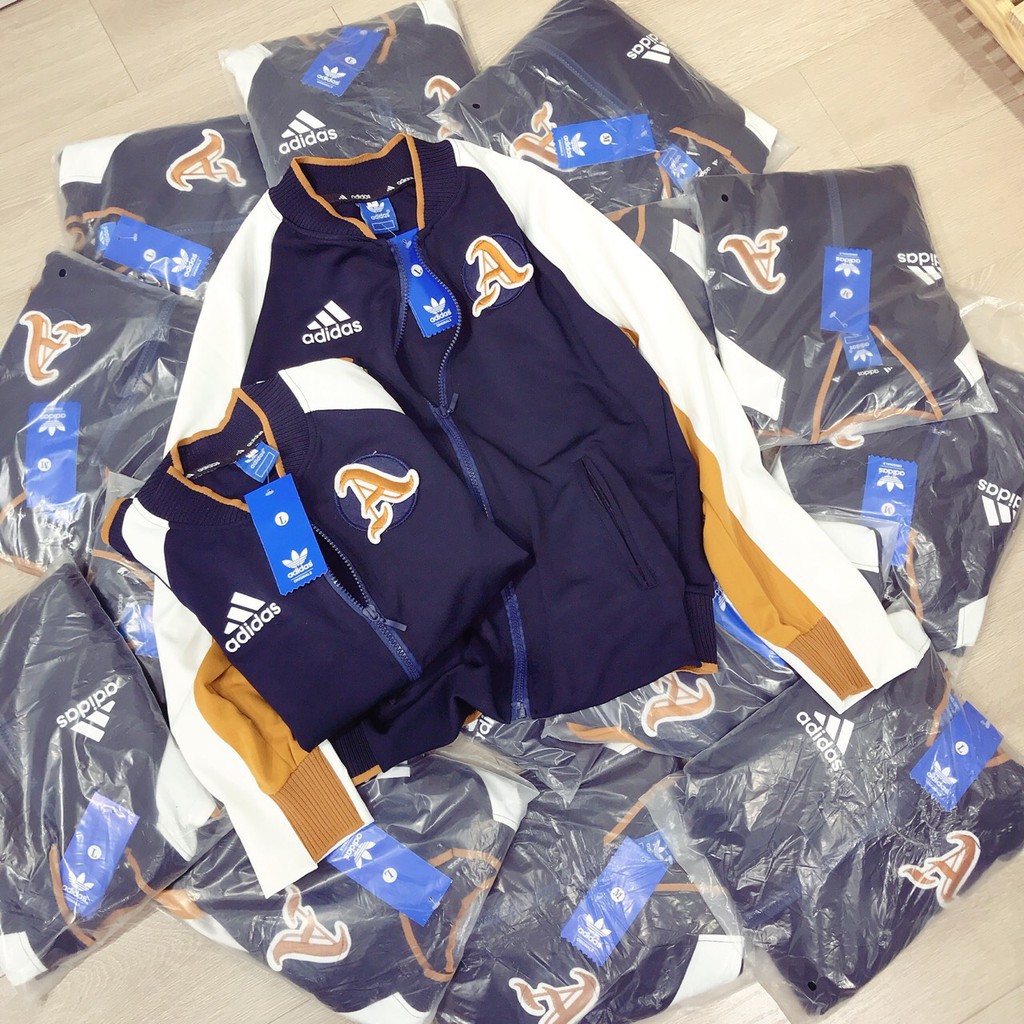 Áo khoác bomber nữ thêu logo chữ A siêu hot