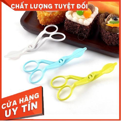 Dụng cụ gắp hoa bằng nhựa [RẺ VÔ ĐỊCH] sử dụng để gắp hoa kem dùng trong nấu ăn, làm bánh (Giao màu ngẫu nhiên)