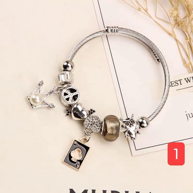 Vòng charm mĩ kí