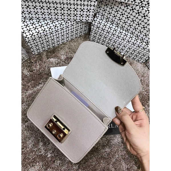 Túi đeo nữ khoá bóp 2 màu đen / kaki full box [ free ship ]