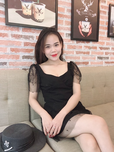 Váy đính hạt