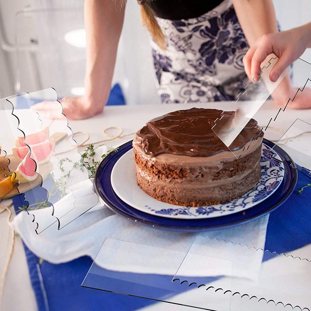 Dụng Cụ Làm Phẳng Mặt Bánh Kem Trong Suốt Tiện Dụng