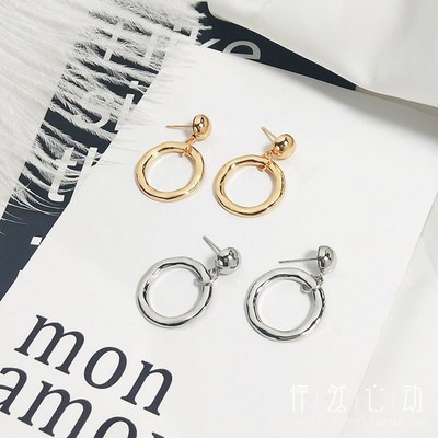 Khuyên tai, hoa tai nữ đẹp, trẻ trung, phong cách Hàn Quốc