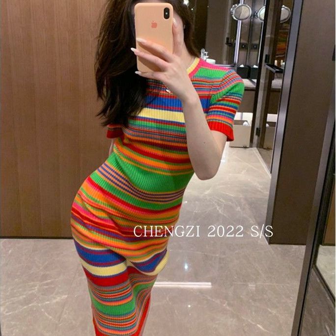Đầm Dệt Kim Dáng Dài Cổ Tròn Tay Ngắn Họa Tiết Kẻ Sọc Cầu Vồng Thời Trang Mùa Hè 2022 Mới