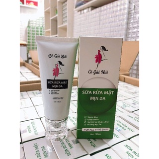 Sữa rửa mặt cô gái  núi