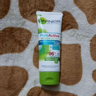 Sữa rửa mặt trắng da Garnier Thái Lan