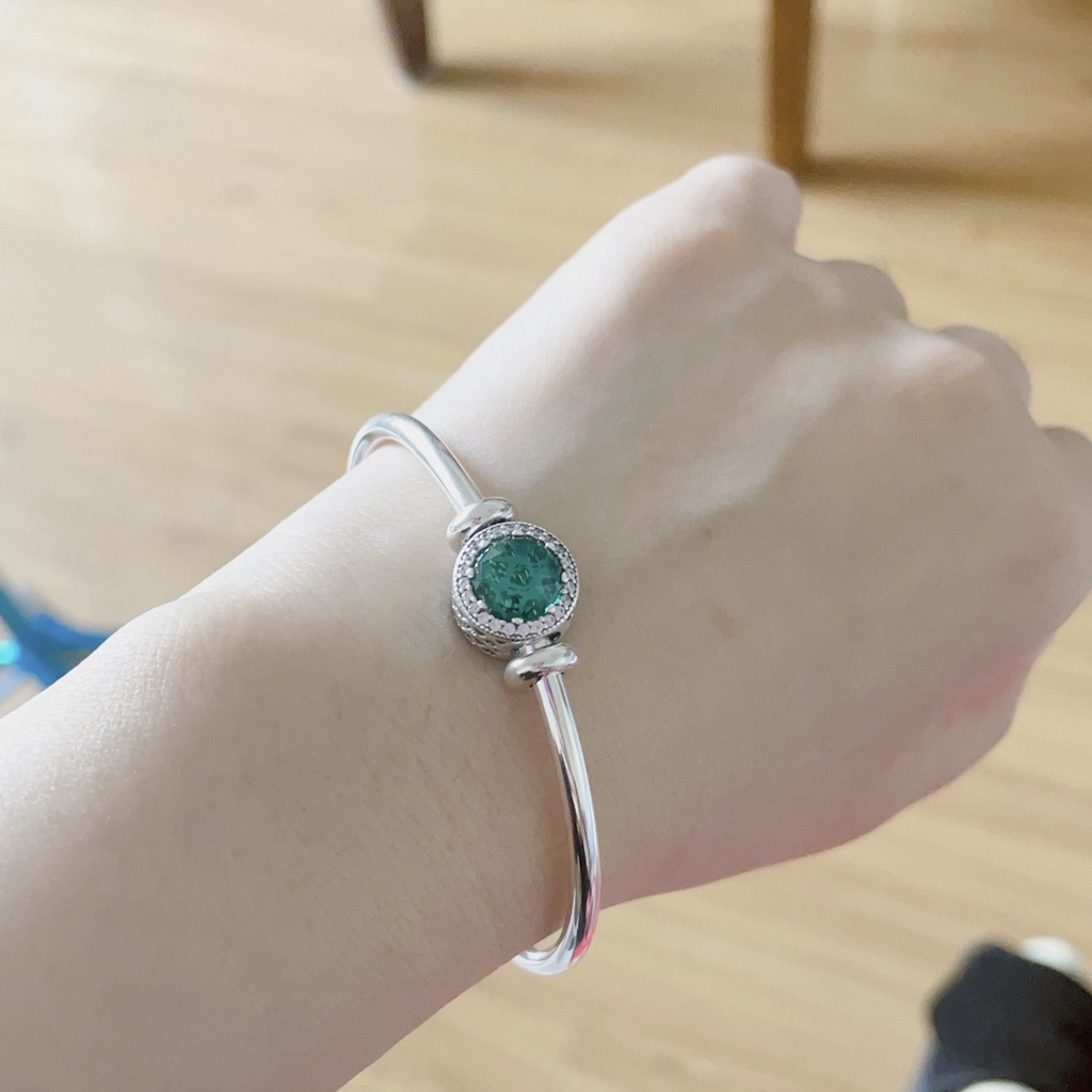 Màu xanh lá cây sáng bóng quyến rũ trái tim cho hạt đeo tay