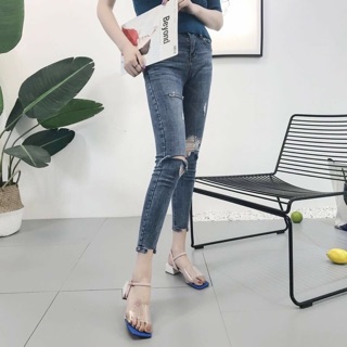Sandal quai trong